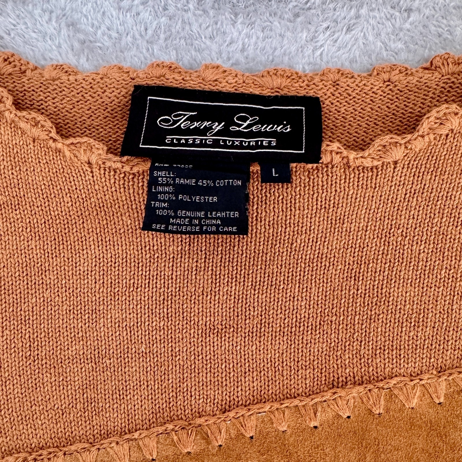 Terry Lewis Vintage Classic Luxuries Size Large Artsy Camel Leather Trim Sweater — image 4 of 8